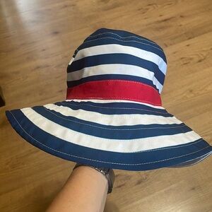 🇺🇸 Red, white and blue striped, one of a kind bucket hat!